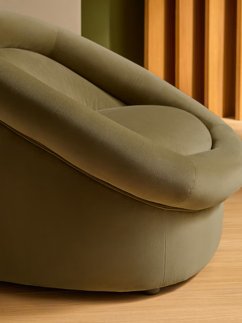 Comfywood Elite Brown Accent Chair - Image 4